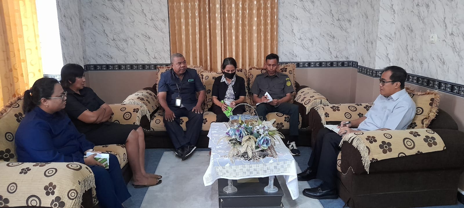 Rapat internal bidang kesekretariatan PTUN Kupang